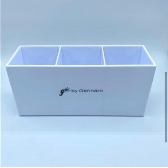 G by Gennaro Makeup Brush Holder - Picture 8 of 10